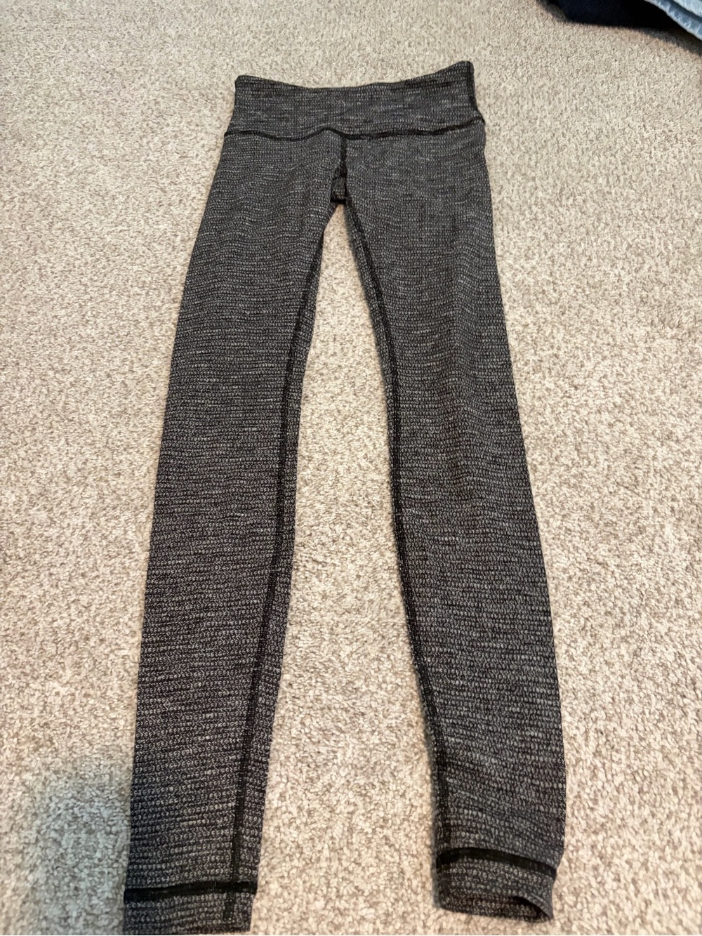 Lululemon Gray Knit Leggings - Comfortable Everyday Bottoms